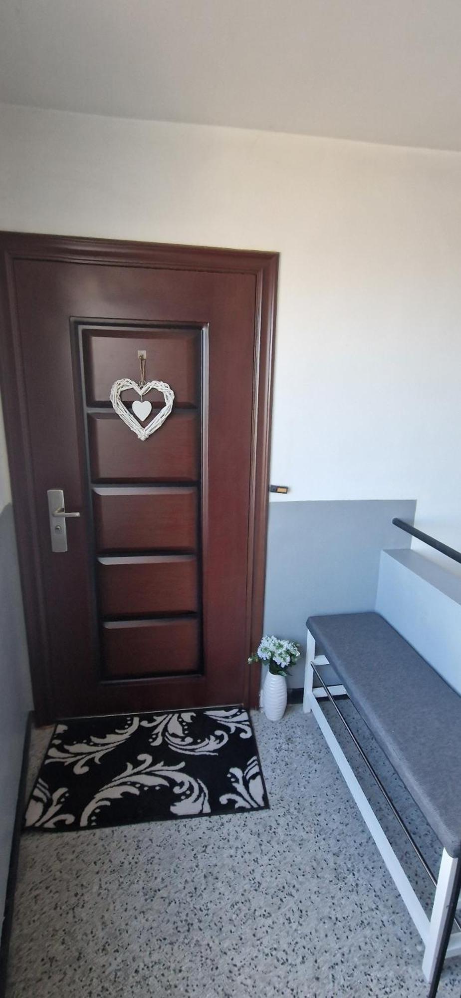 Black And White Apartment Karlovo Dış mekan fotoğraf